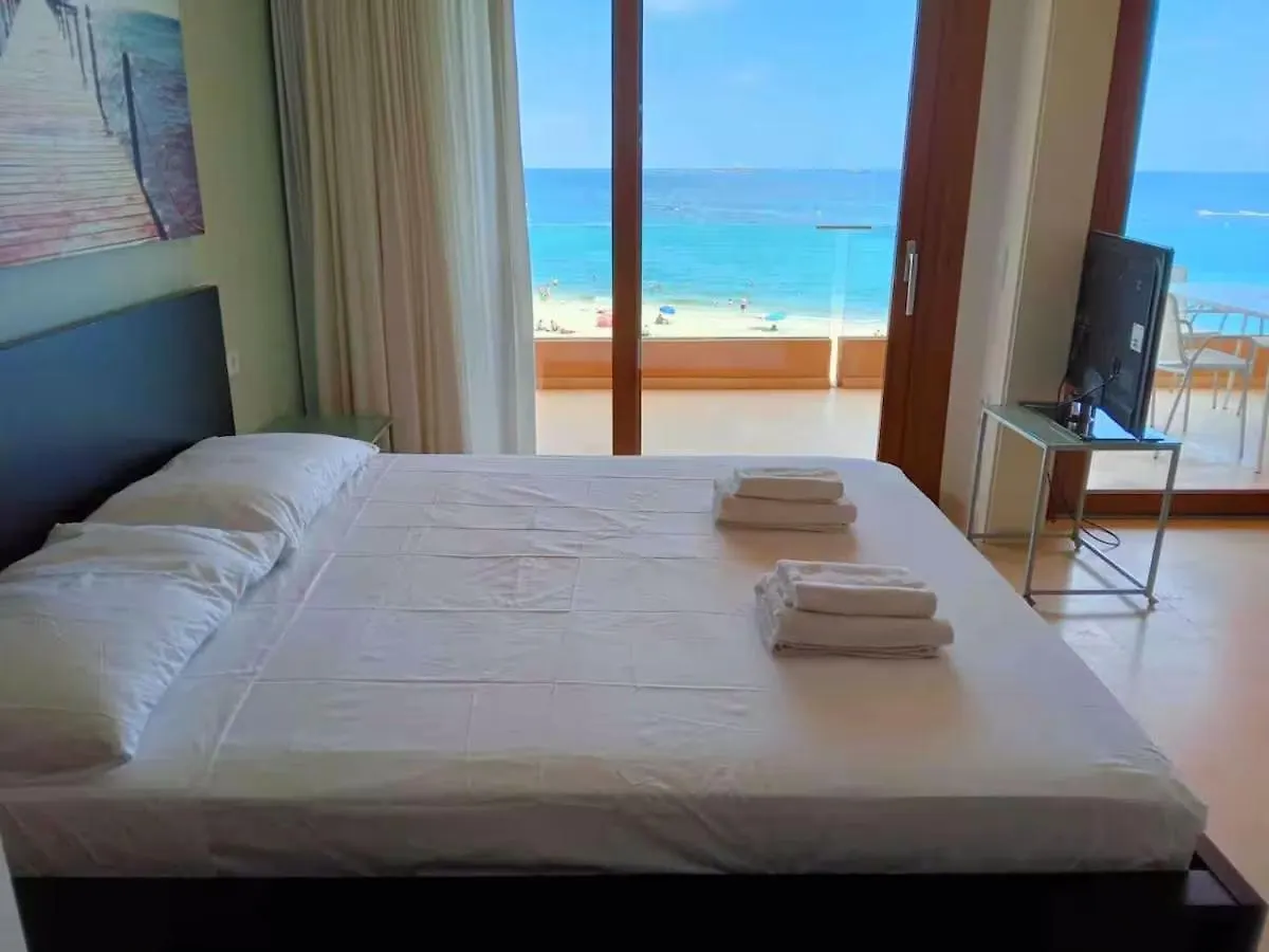 Bossa Bahamas Suites By Fergus